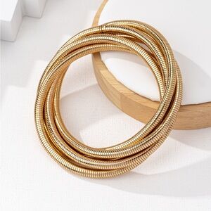 Lady Streetwear Geometric Iron Stoving Varnish
Women's Bangle